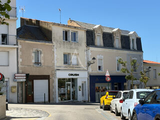  Immeuble à vendre 7 pièces 160 m²