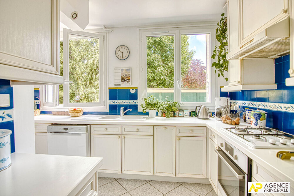 � vendre  Appartement Versailles (78000)