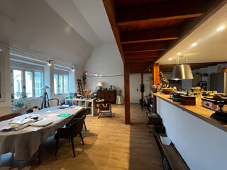  Appartement � louer 5 pi�ces 160 m�