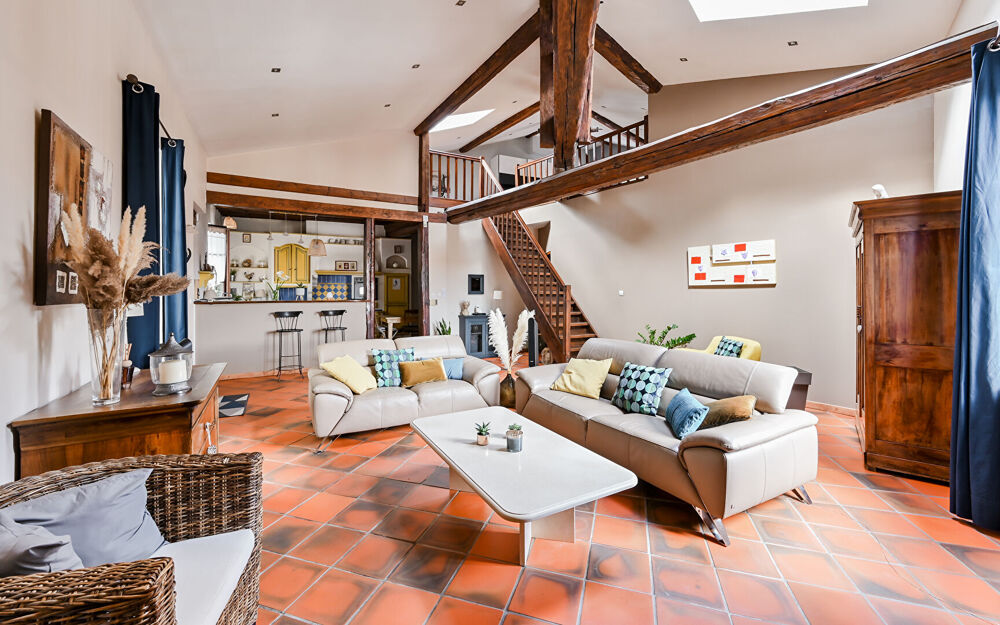 Vente Maison Maison Givors 6 pièce(s) 206 m2 Givors
