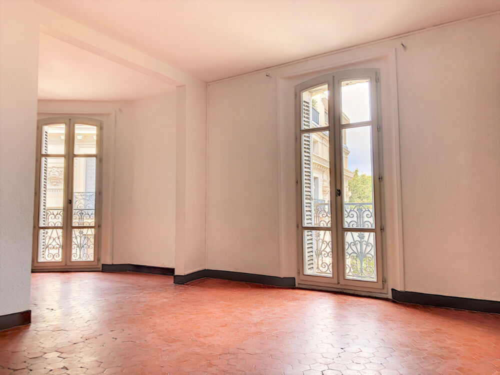 Location Appartement INTRA-MUROS Avignon quartier Carnot, 4 pièces, 90 m2 Avignon