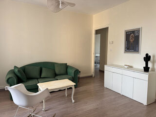  Appartement à louer 3 pièces 65 m²