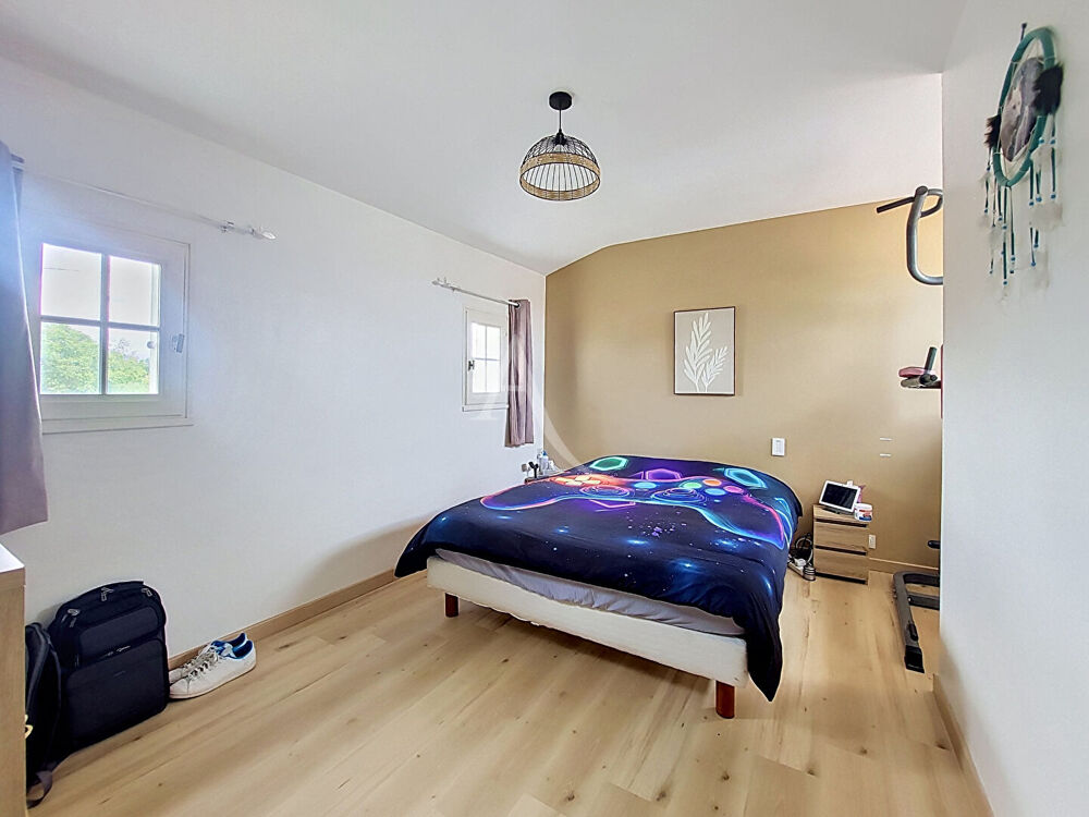 A VENDRE MAISON FAMILLIALE A VEZINS