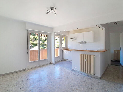   Accès direct à l' échangeur Autoroute Cannes-Mougins, Appartement 1 pièce 29.50 m² avec balcon cave parking privé Appartement - 1 pièce(s) - 29 m²
