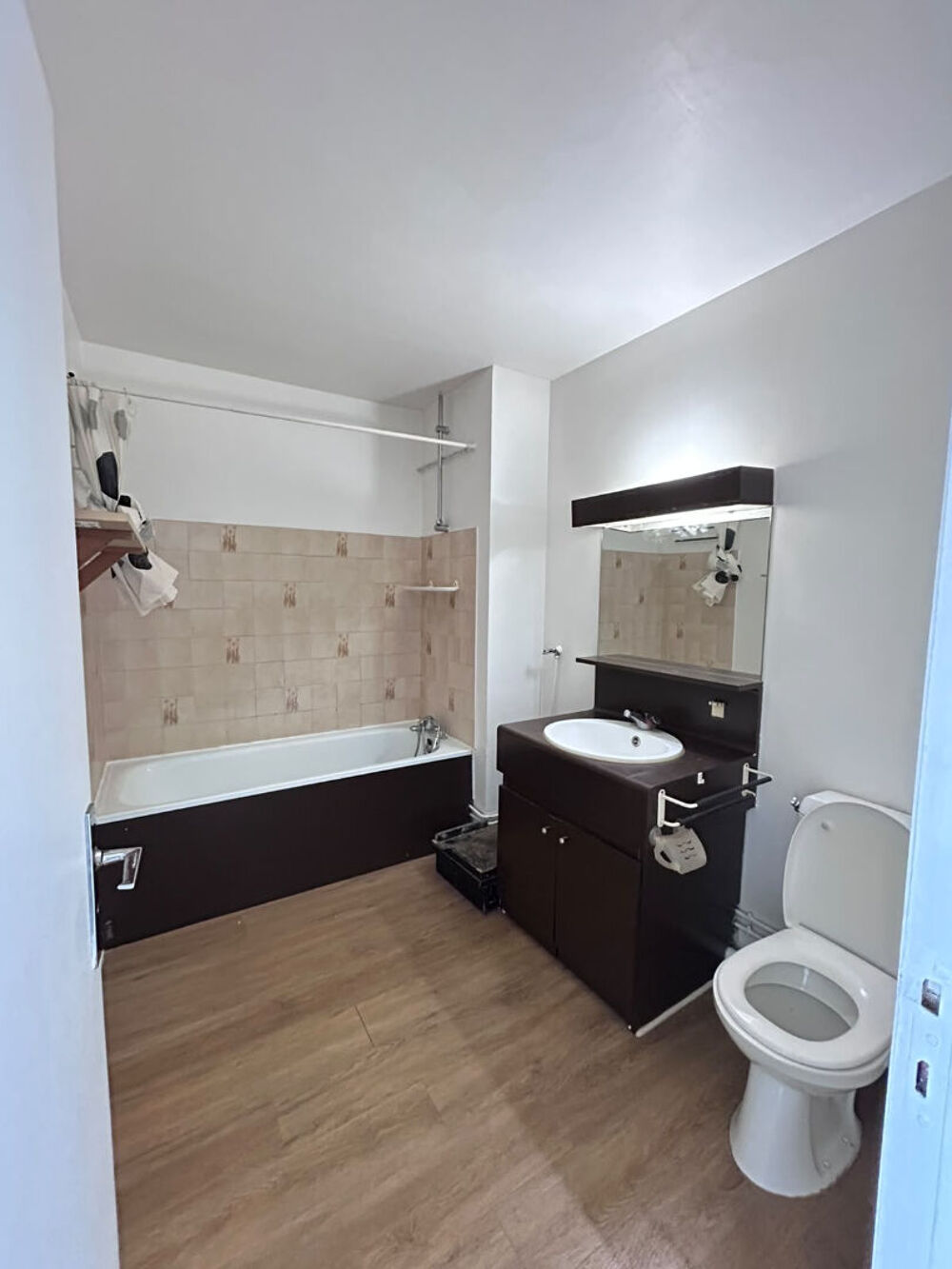 Location Appartement Studio au 5ème étage : votre nouveau nid urbain vous attend ! Meaux
