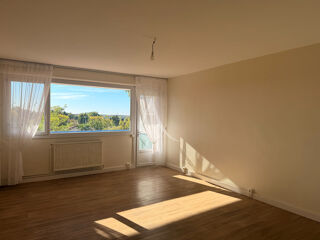  Appartement à louer 3 pièces 84 m²