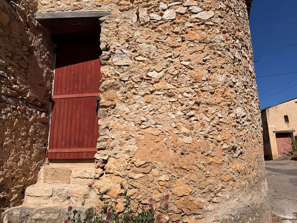 Vente Remise/Grange REMISE SUR DEUX NIVEAUX AU COEUR DU VILLAGE Vinon sur verdon