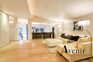  Maison à louer 8 pièces 296 m²