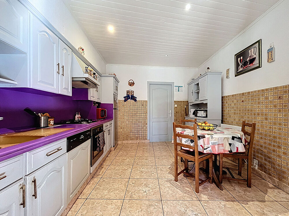 Vente Maison Maison de rue sur 2 étages avec 2472 m² de terrain Rompon