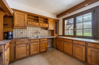  Villa à vendre 15 + pièces 549 m²