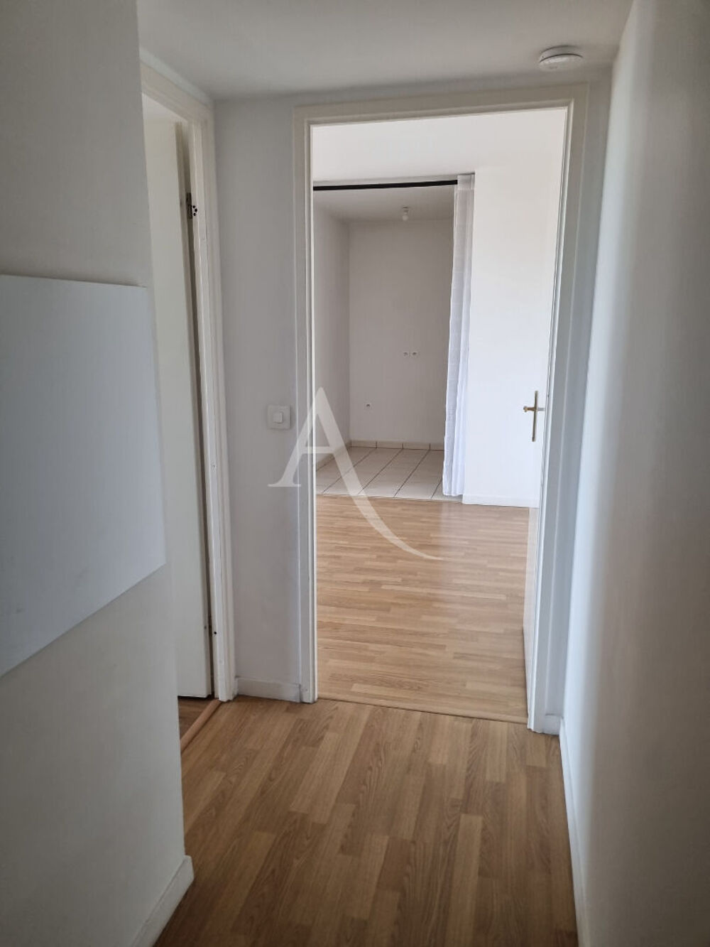 Location Appartement Appartement  2 pièce(s) 51.76 m2- EN CENTRE VILLE Combs la ville