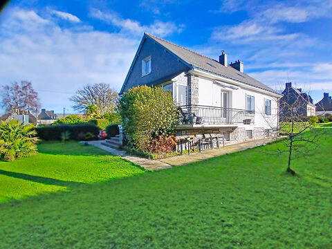   Maison Centre ville Plouray  4 chambres 125 m2 Maison - 6 pi�ce(s) - 135 m�