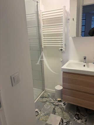  Appartement à louer 1 pièce 28 m²
