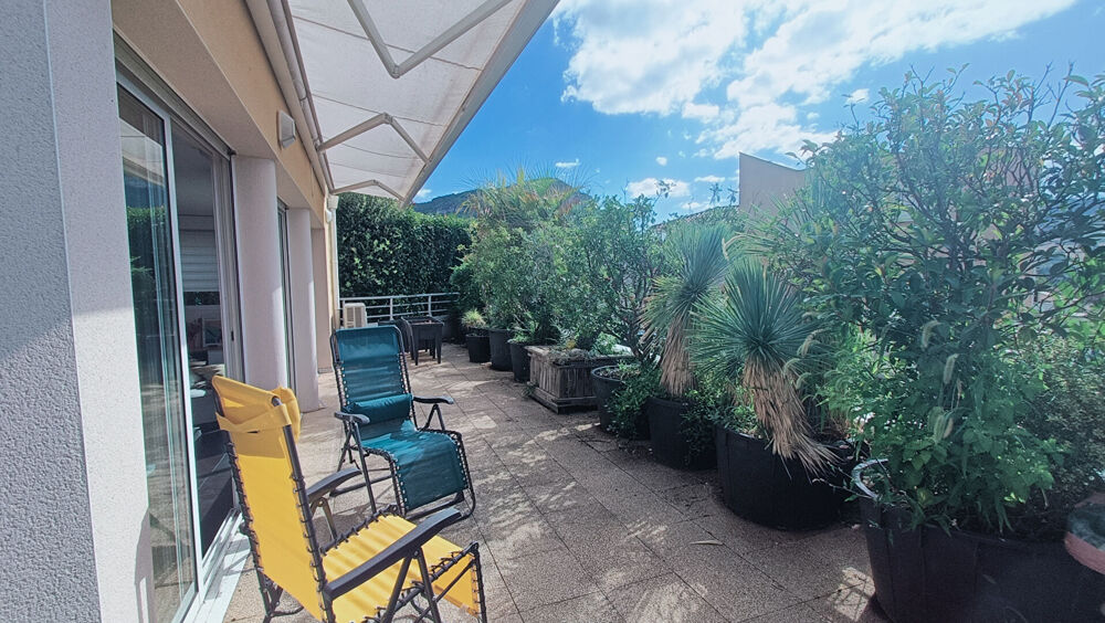Vente Appartement SUPERBE T3 DE 83 m² AVEC GRANDE TERRASSE ET GARAGE Millau