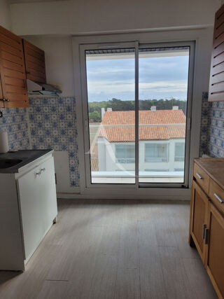  Appartement à louer 3 pièces 82 m²