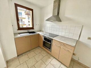  Appartement à louer 3 pièces 75 m²