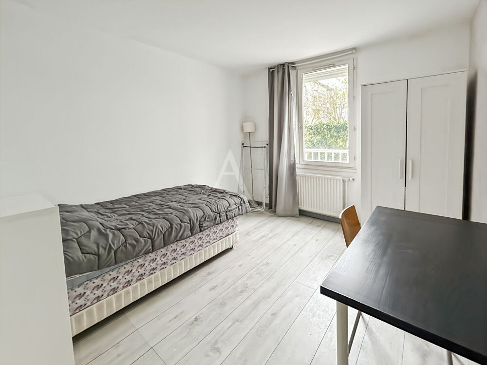 Location Appartement T3 53.60m²  MEUBLE+ balcon + parking Cergy