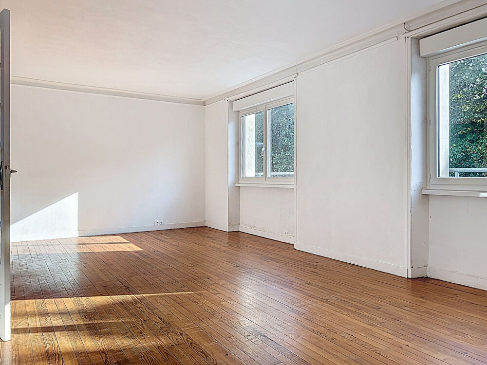 Vente Maison Immeuble à vendre à Briec - local commercial loué et appartement T4 loué avec cave Briec