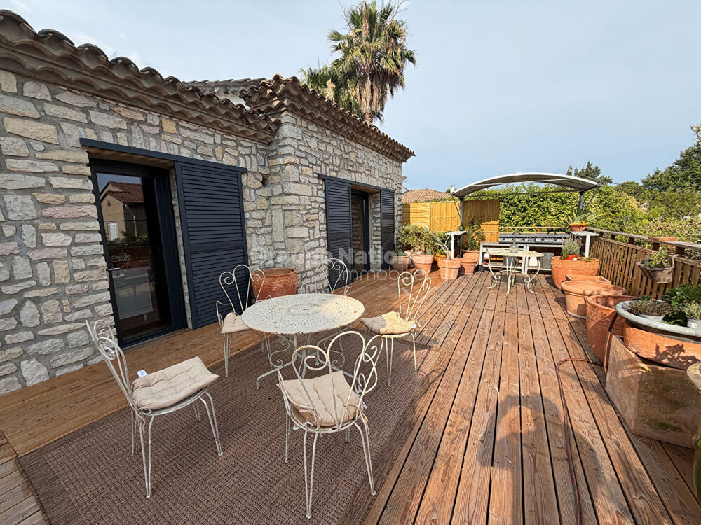 Vente Maison Clarensac Maison 4 chambres + bureau avec terrasse et piscine Clarensac