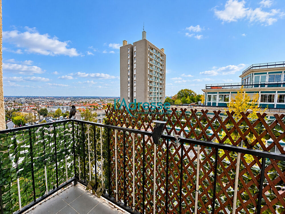 Vente Appartement 2 pièces avec balcon, cave et vue dégagée - Rueil-Malmaison Rueil malmaison