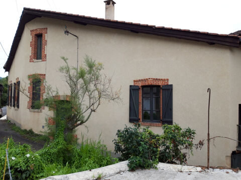 Maison de village restaurée lieu-dit Clayrou 670 Capdenac (46100)