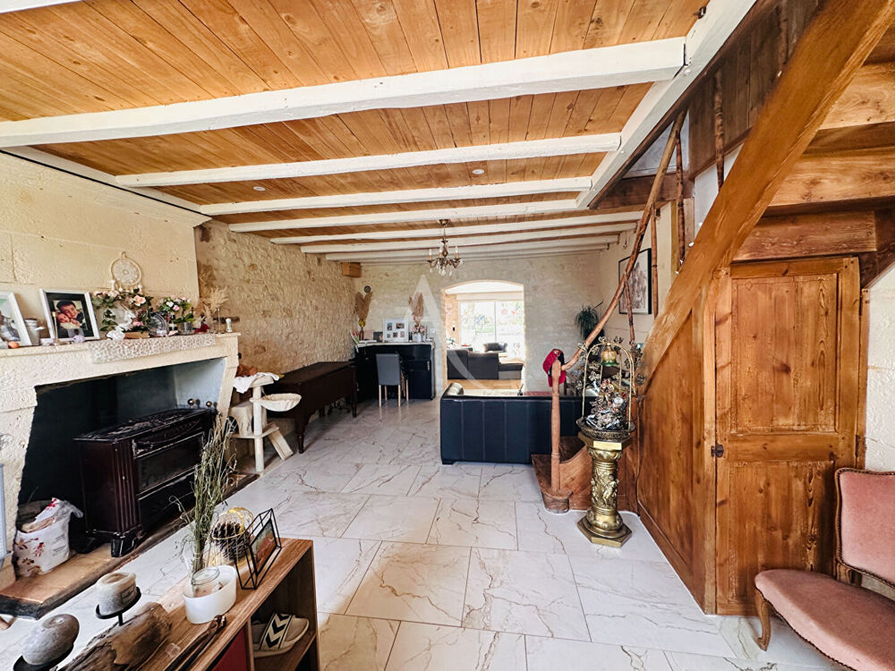 Charentaise de caractère rénovée - 224m² de charme et de potentiel