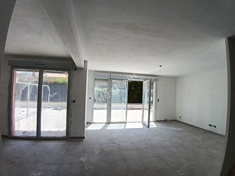 Villa T5 en R+2 de 139,50 m² avec 4 terrasses et 2 places de parking