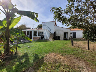 Maison 5 pièces 160 m² · à Saint-Christophe-du-Ligneron · 160 m² · 364 100 €