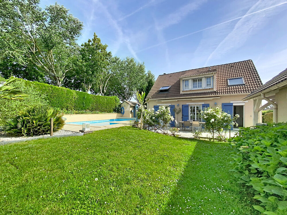 Vente Maison Maison de 114.28 m² avec piscine et jardin - Orgeval Orgeval