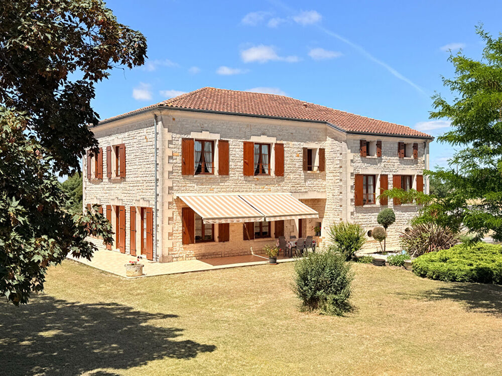 MAISON DE CARACTERE