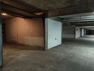  Parking / Garage  louer 12 m