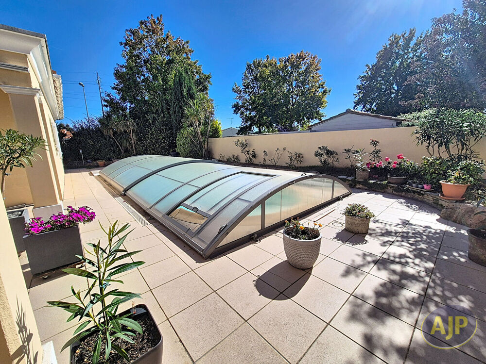 Maison 2 suites parentales + bureau / piscine / garage double