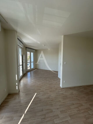  Appartement � louer 3 pi�ces 79 m�