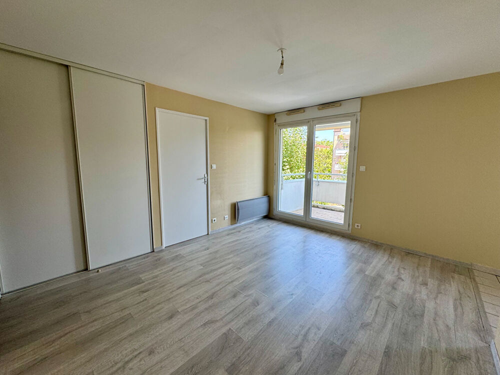 T2 DE 31.56 m2 AVEC BALCON ET PARKING - RUE RETIF DE LA BRETONNE
