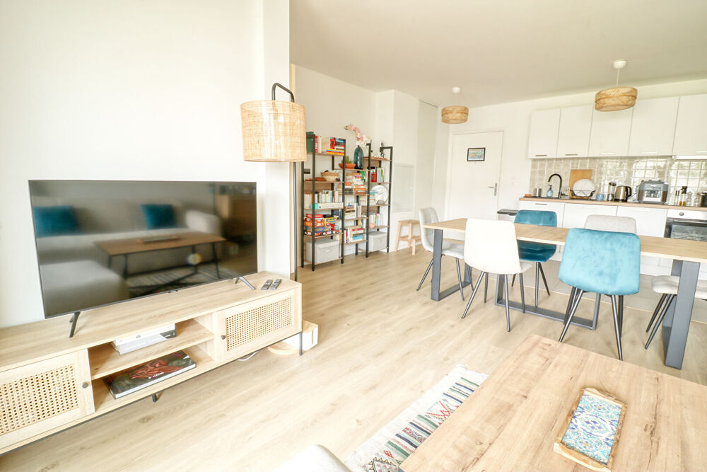 Location Appartement Appartement Massy 3 pièces - 2 Chambres - Terrasse et Jardin - Location MEUBLÉE Massy