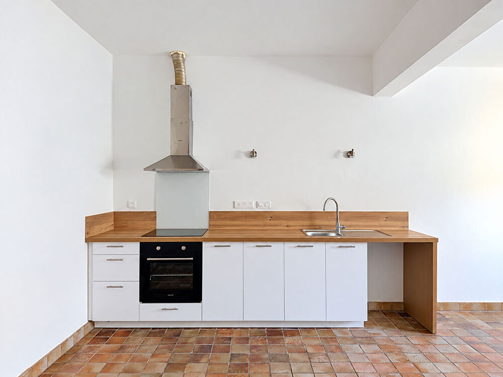 Location Maison Maison spacieuse 5 pièces à louer à Francescas - Confort et proximité assurés Francescas