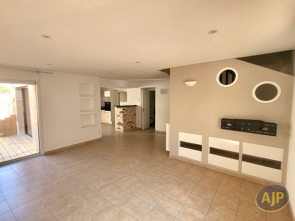 Maison Saint Hilaire De Chaleons 6 pièces 4 chambres 117 m2