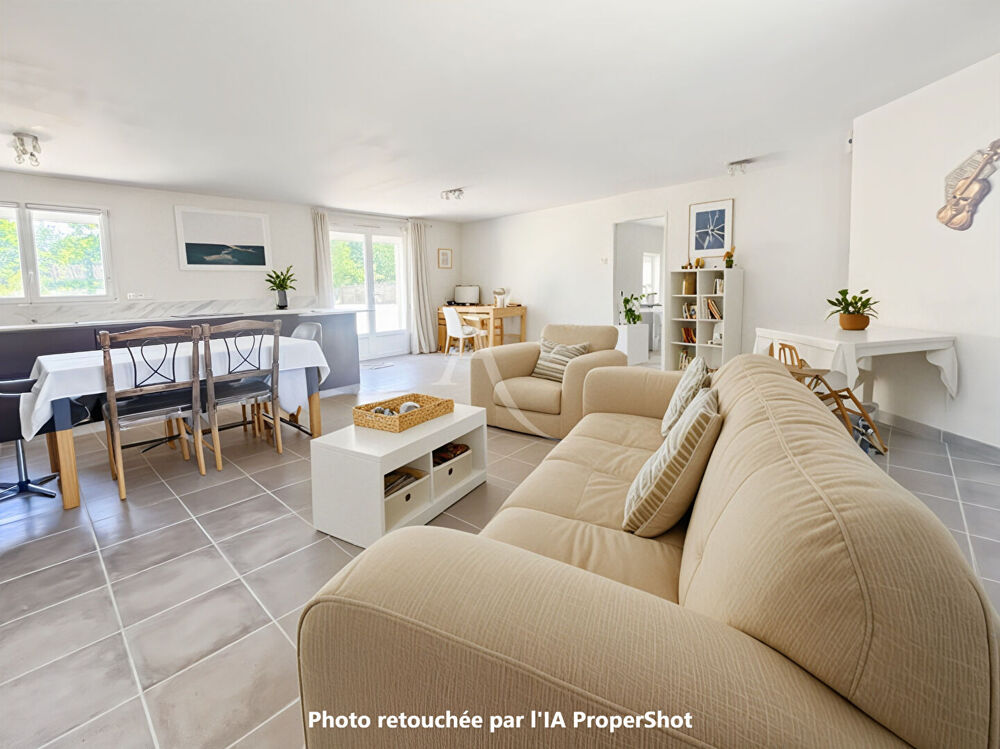Maison familiale parfaitement entretenue avec extension récente, jardin d'hiver et terrain clos de 1 180 m²