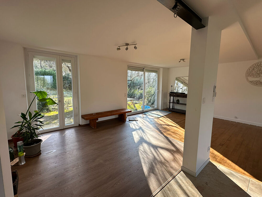 Location Maison Maison  5 pièce(s) 205 m2 Aiguefonde