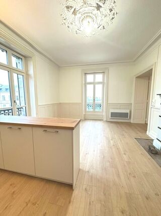  Appartement � louer 4 pi�ces 117 m�