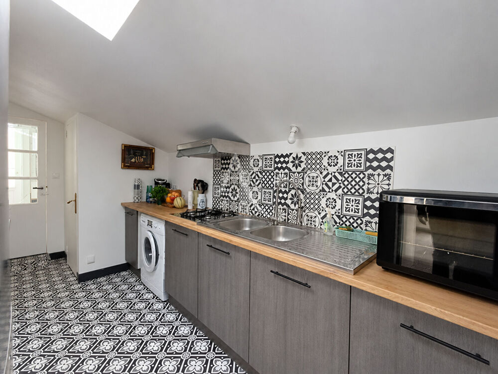 Vente Maison Ancienne maison ostréicole  de 74m2 avec jardin arboré Port des barques