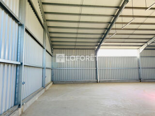  Parking / Garage à louer 32 m²