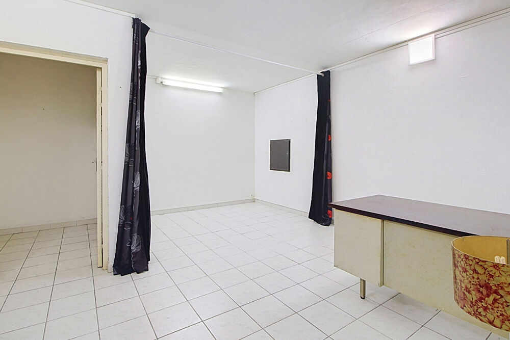   À VENDRE EN EXCLUSIVITE - Local Commerce/Bureaux/Habitation de 66 m²  Salernes Salernes