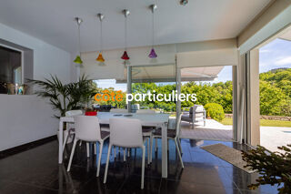  Villa  vendre 9 pices 250 m