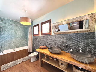  Maison � vendre 9 pi�ces 230 m�