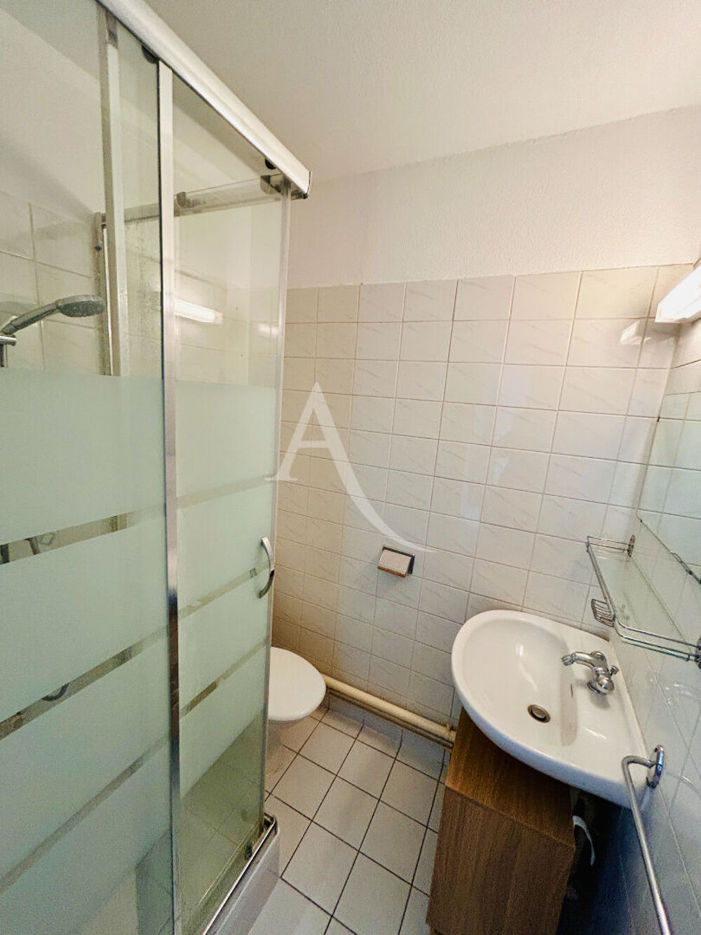 "APPARTEMENT MEUBLÉ 1 PIECE LE MANS 21M2"
