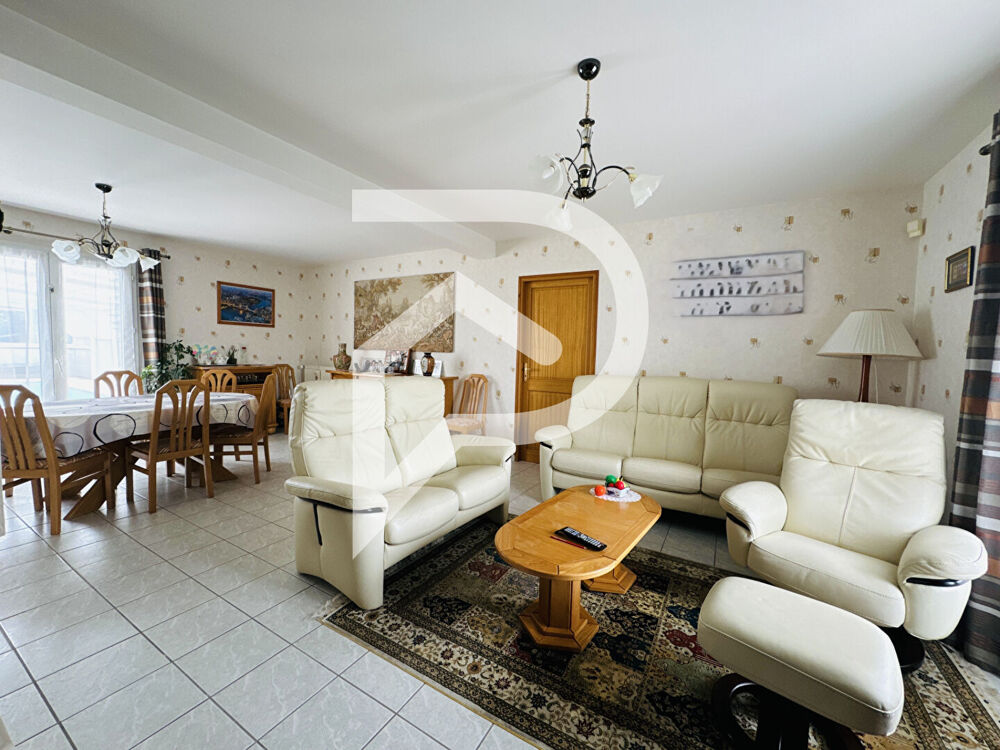 BEINE NAUROY - A VENDRE - MAISON FAMILIALE DE TYPE 7 AVEC JARDIN ET PISCINE