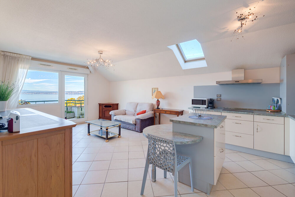 Vente Appartement Appartement Evian Les Bains 4 pièces 79,89m² avec vue lac au dernier étage Evian les bains