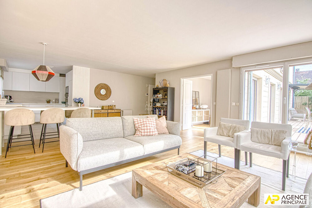 Vente Appartement Versailles Avenue de Paris Appartement 5 pièces 116 m² carrez avec terrasse, jardin et 3 places de parking Versailles