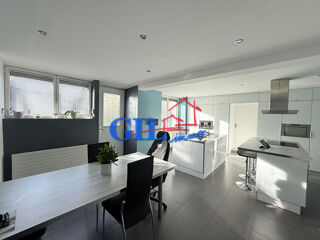  Maison � vendre 9 pi�ces 220 m�